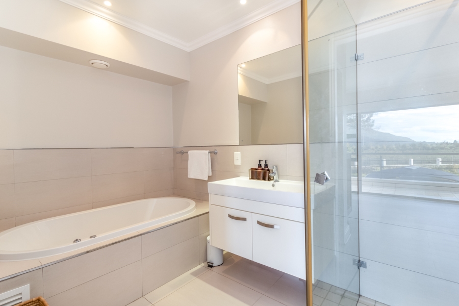 3 Bedroom Property for Sale in Pearl Valley at Val de Vie Western Cape